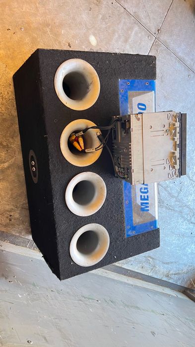 Vând radio și subu