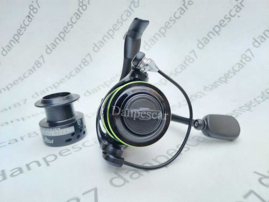 Mulineta feeder EAST SHARK ISTINCT 4000 0,25 / 250m