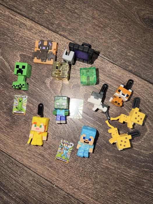 Minecraft kinder joy играчки