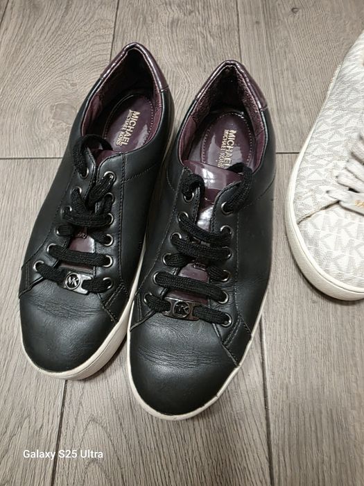 Lot Adidași Michael Kors purtați dar in stare bună mărimea 37
