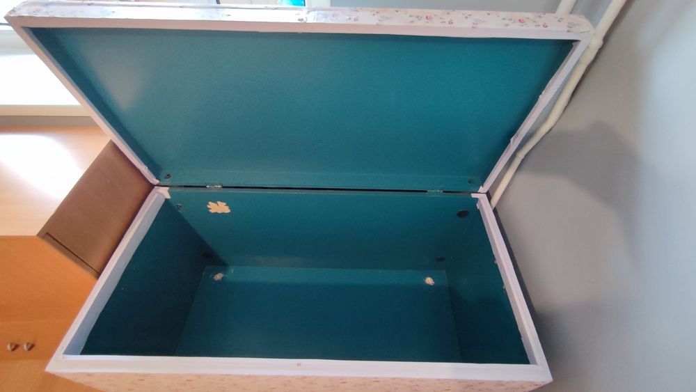 Деревянный сундук