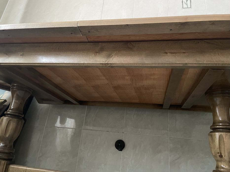 Продам Стол ( выдвижной) , деревянный