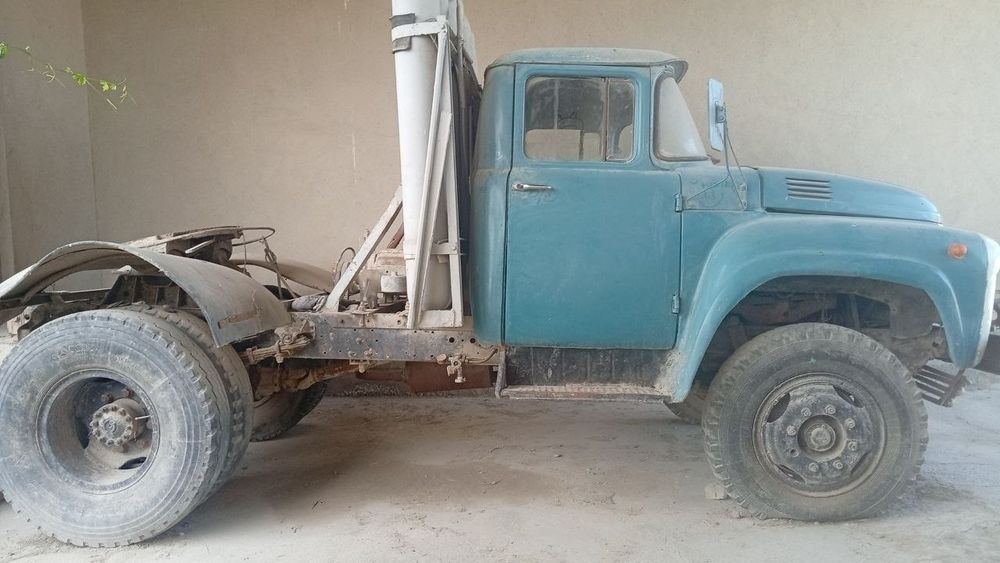 Зил 130  йили 1990