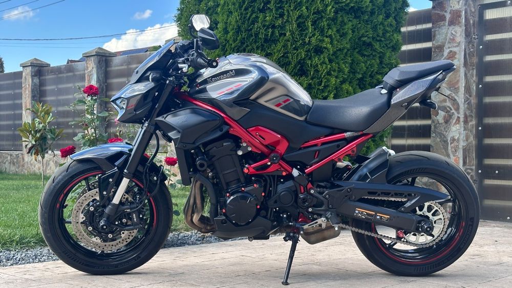 Kawasaki Z900.  2025