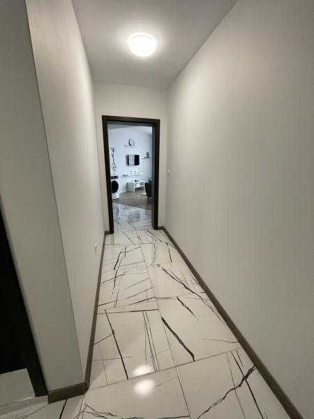 Дава се под наем Двустаен апартамент в Бургас, Лазур - 76 кв.м за 561 € - Снимка #10