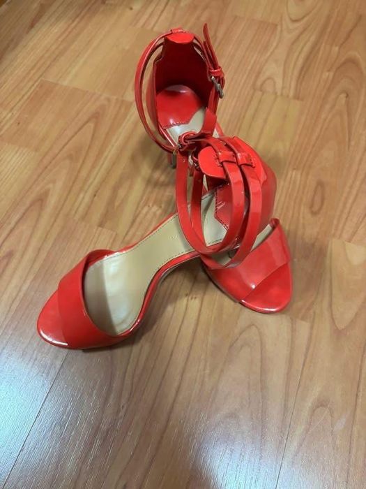 Sandale Stradivarius