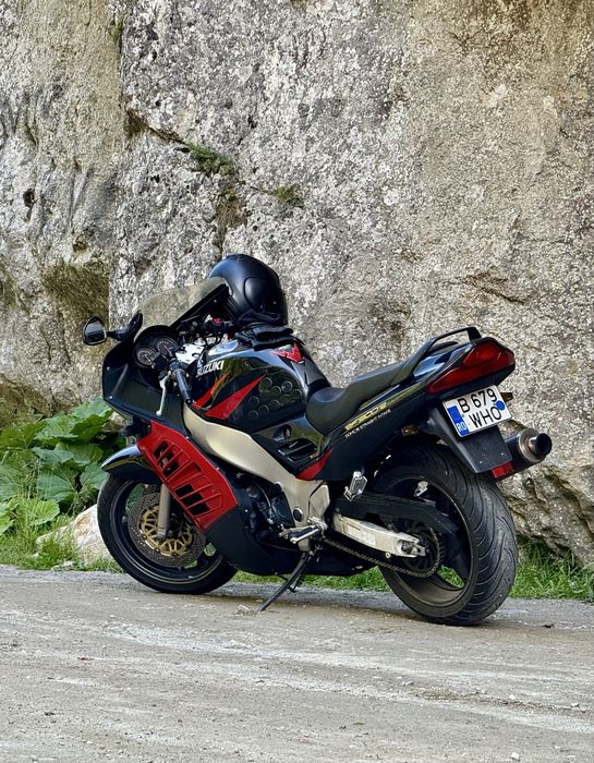 Suzuki RF900R / 1999