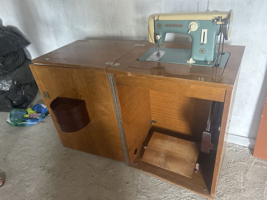 Швейная машина для ног рабочий