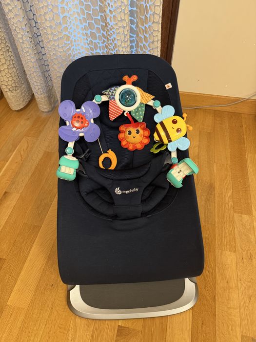 Ergobaby шезлонг