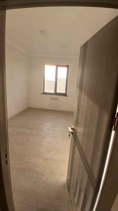 1 xonali yangi Kvartira FarDU Tabiiy fakultet ro'parasida