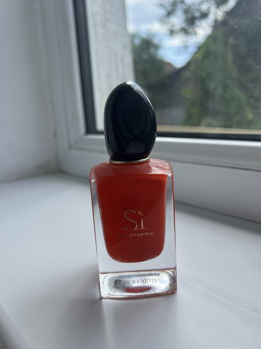 Продам парфюм Armani Si
