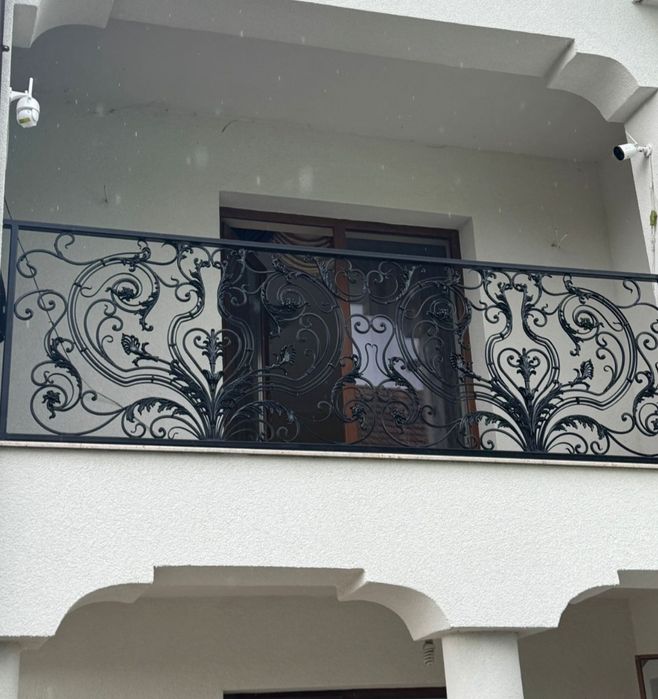 Lucrări la comanda din fier forjat