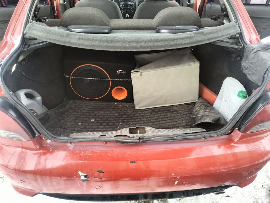 Хендай акцент...