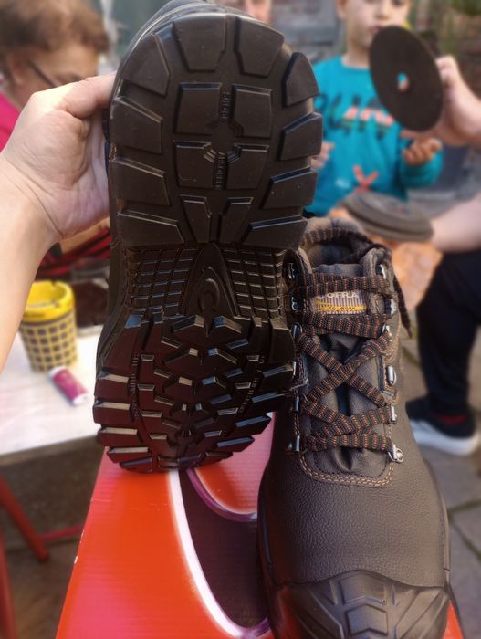 Работни обувки  номер 42