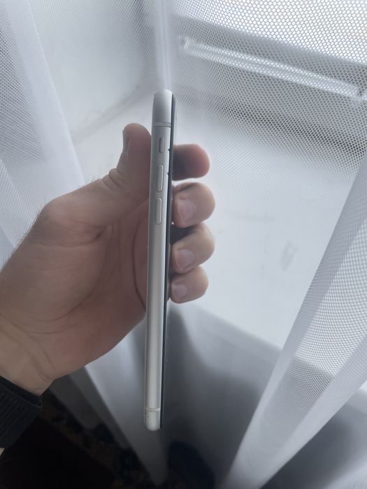 Продам айфон хр