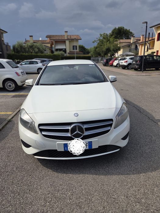 Mercedes A180 75000km  10/2012