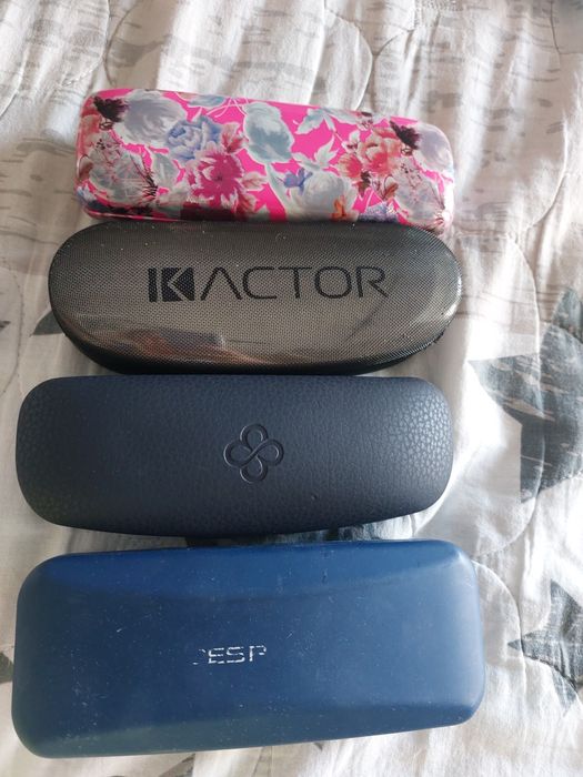 Продам чехлы для очков