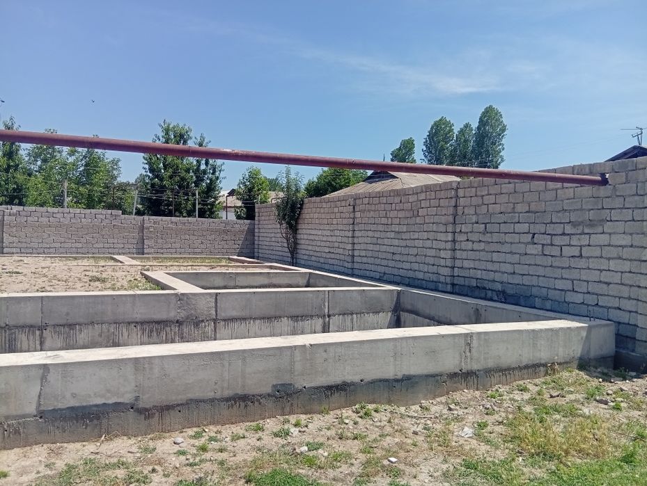 Uchaska srochna sotiladi  2 sotik sotigi 8.500 dan