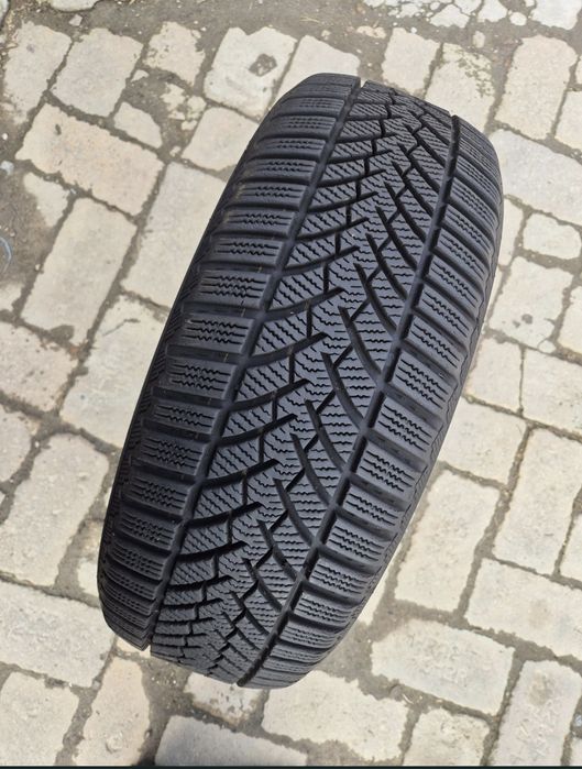 O bucată 205/55 R16 M+S iarnă - una Semperit Pirelli