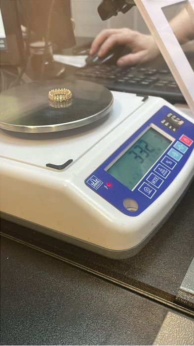 Продаю золото 585