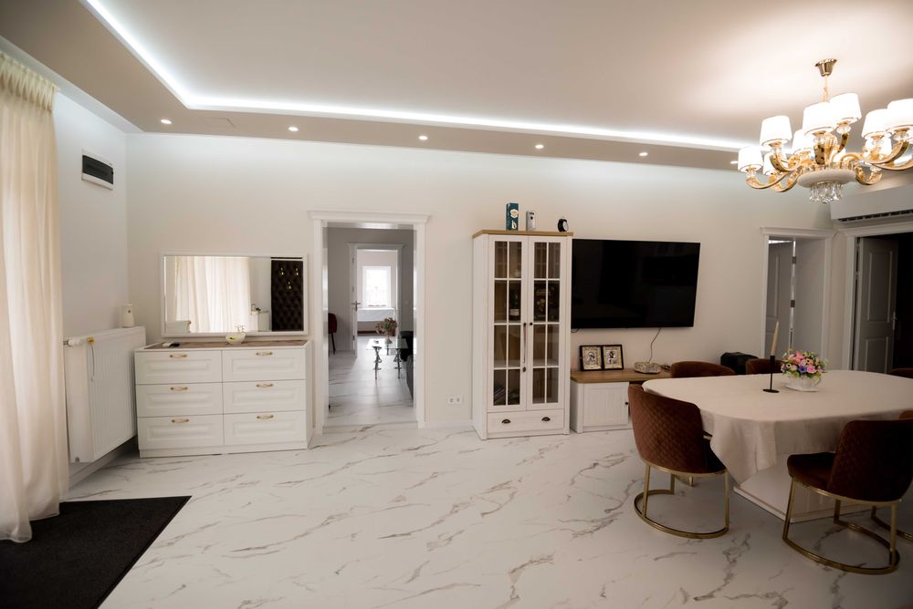 Продава се Къща в Силистра, Център - 690 кв.м за 579 €/кв.м - Снимка #6