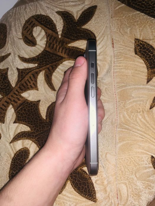 Продаю Iphone 15 pro