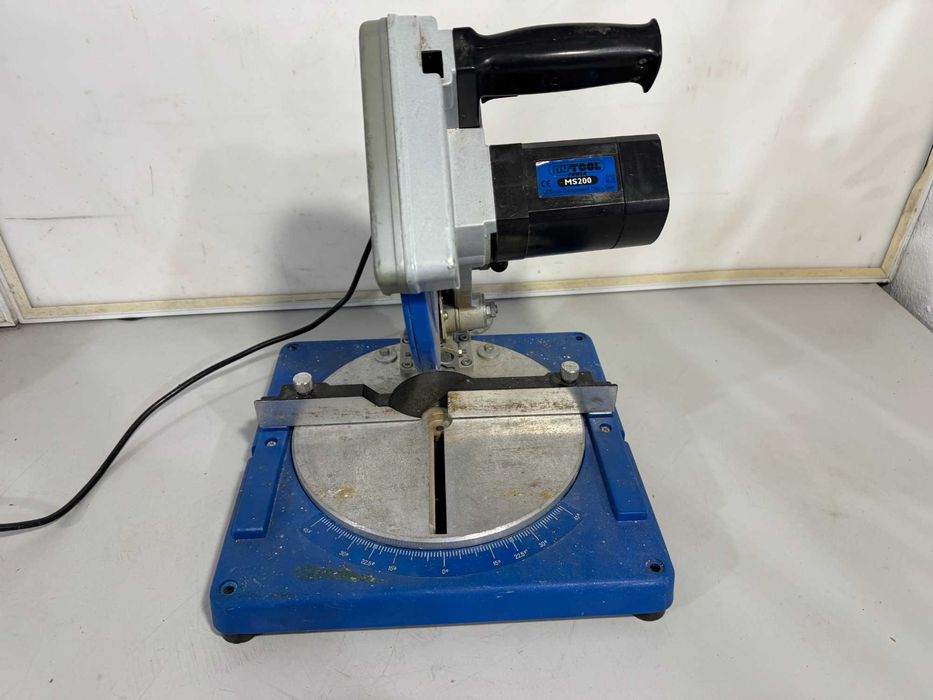 Циркуляр пендула - Nutool 800W / 205 mm