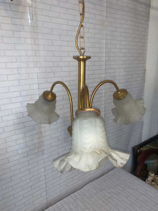 Candelabru cu trei brate din alama