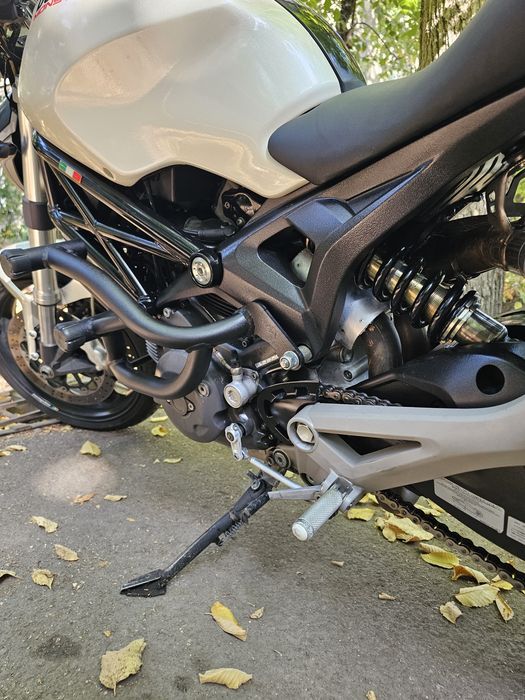 Мотоцикл Ducati Monster 696