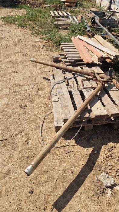 Продам столб и металлический стеллаж
