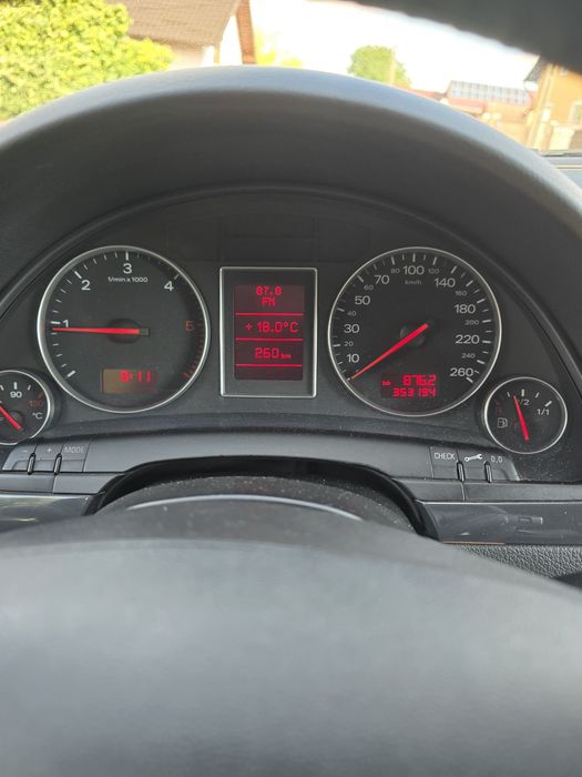 AUDI A4 Avant 2002 — imagine 4