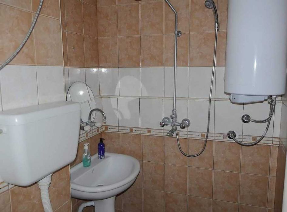 Дава се под наем Тристаен апартамент в Пловдив, Мараша - 85 кв.м за 448.8 € - Снимка #2