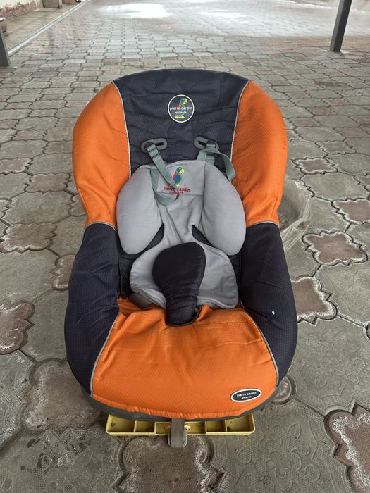 Pierre cardin автокресло