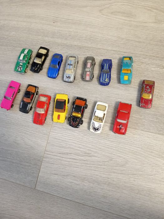Lot mașinuțe metalice vintage sport