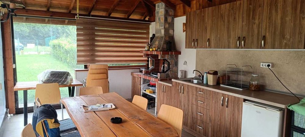 Дава се под наем Къща в Павел баня - 200 кв.м за 1530 € - Снимка #2