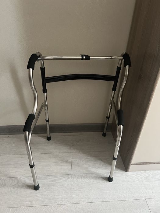 Продам ходунок для взрослых