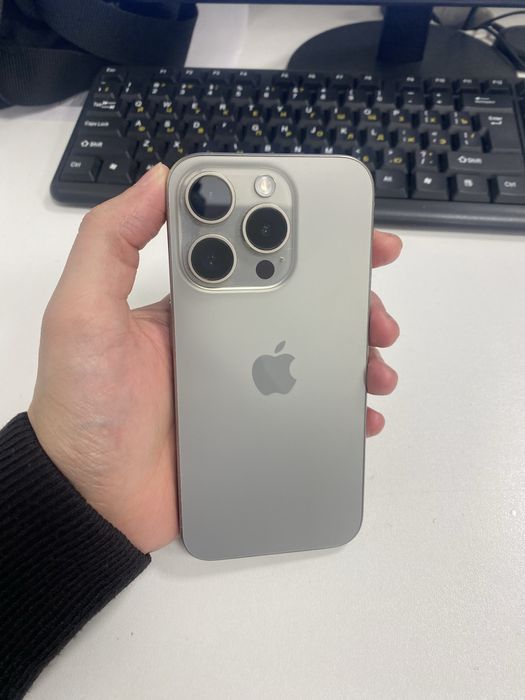 Iphone 15 pro 256gb natural titan