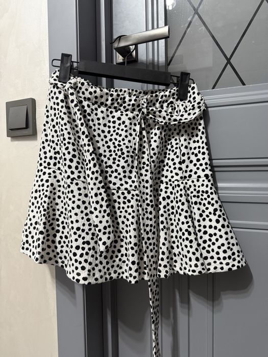 Разгрузка, пиджаки, шорты, рубашки