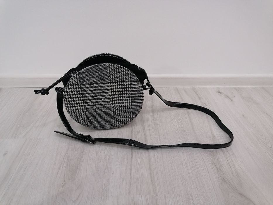 Дамска чанта от кариран плат