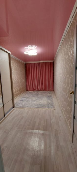 Продам 2 х комнатную молочном дворе