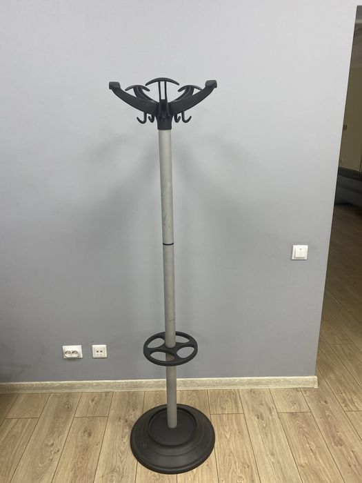 Продаем вешалки