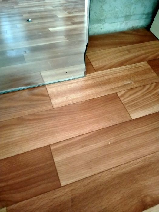 Продам вертикальное зеркало