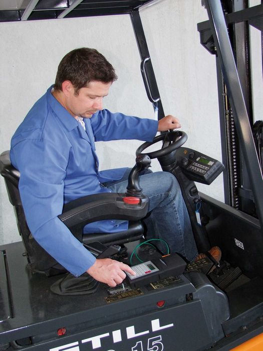 Decelerometru cu compensare MAHA Germania, model VZM300