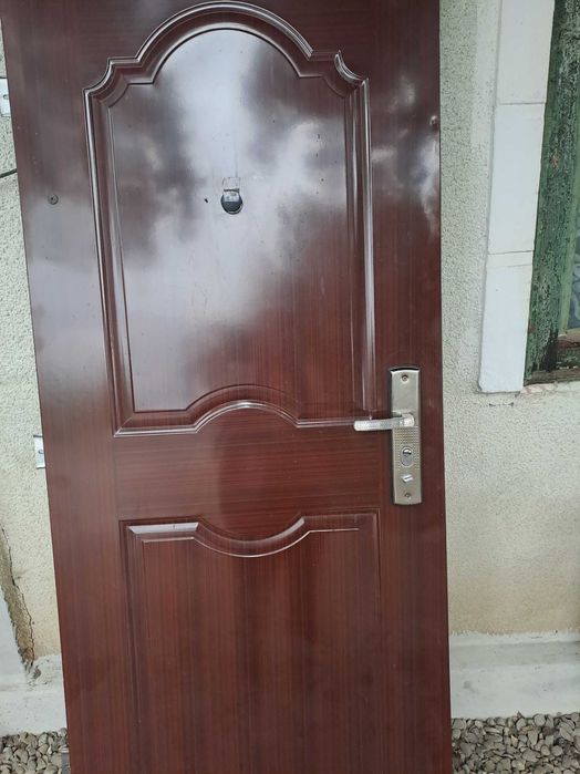 Ușa metalica intrare