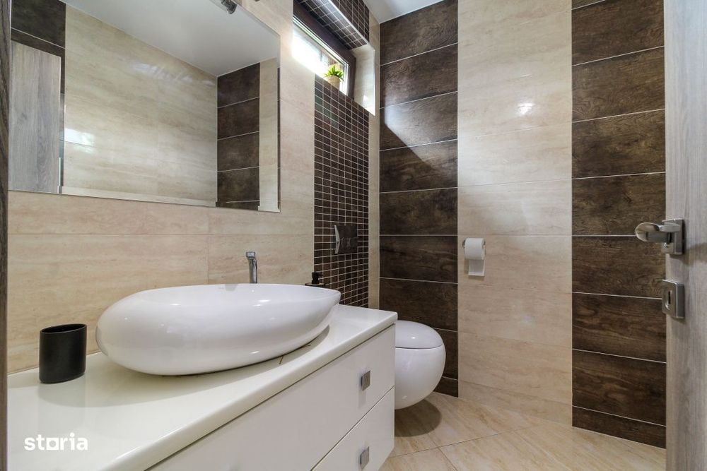 Casa LA CHEIE cu 5 camere si 4 bai, Buna Ziua, 200 mp, zona LIDL, comi