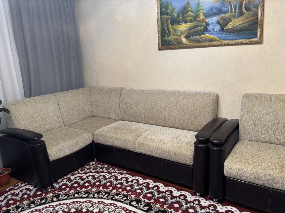 Продам диван в хорошем состоянии