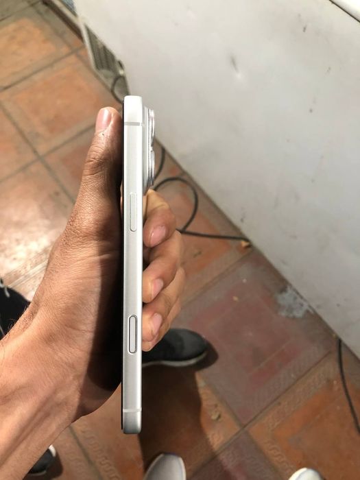 Iphone 17 pro max sotiladi 15 ta sikl