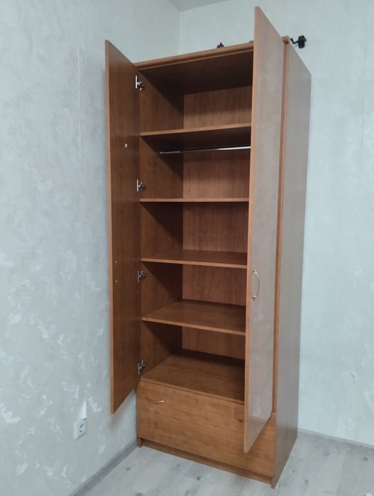 Продам два шкафа