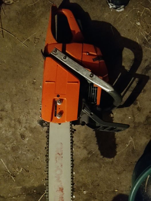 Vând drujbă Husqvarna 365 X-Torq