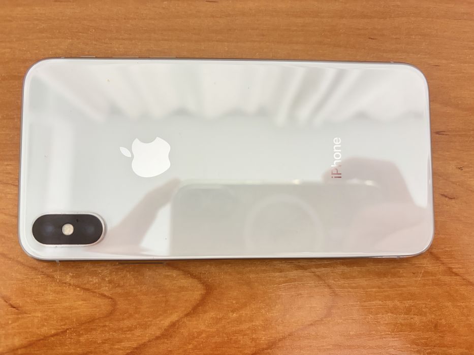 iPhone X 10 нерабочий
